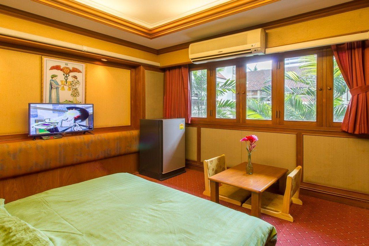 B&B 22 House Bangkok Exteriör bild