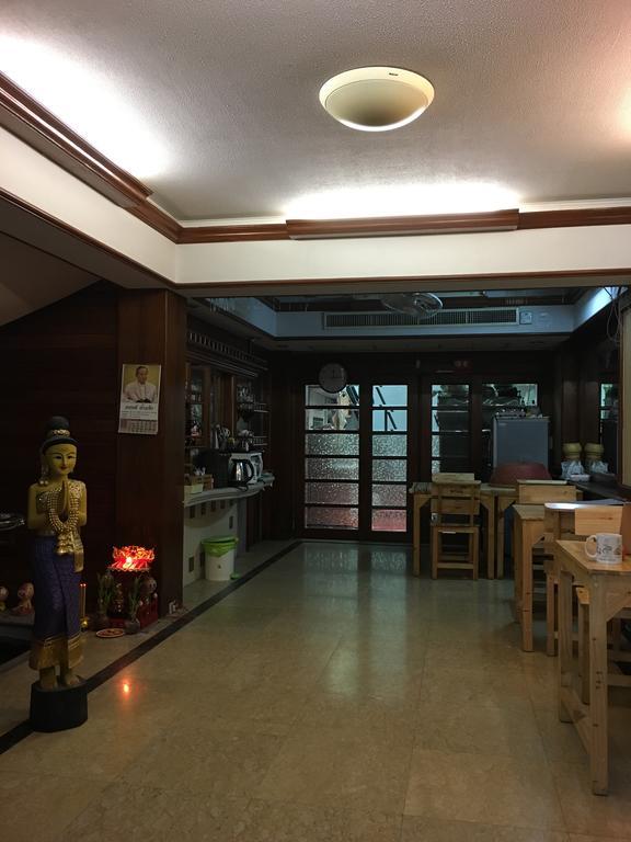 B&B 22 House Bangkok Exteriör bild