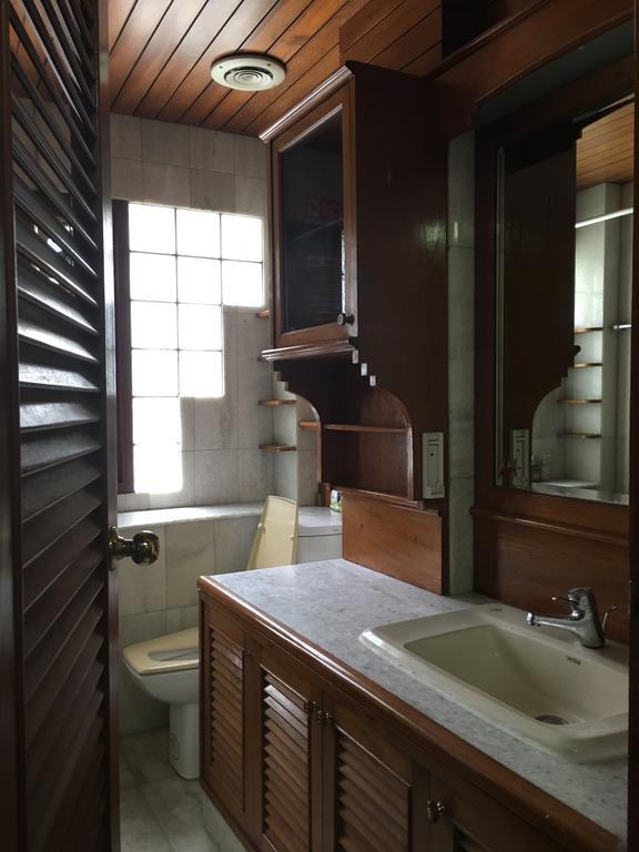 B&B 22 House Bangkok Exteriör bild