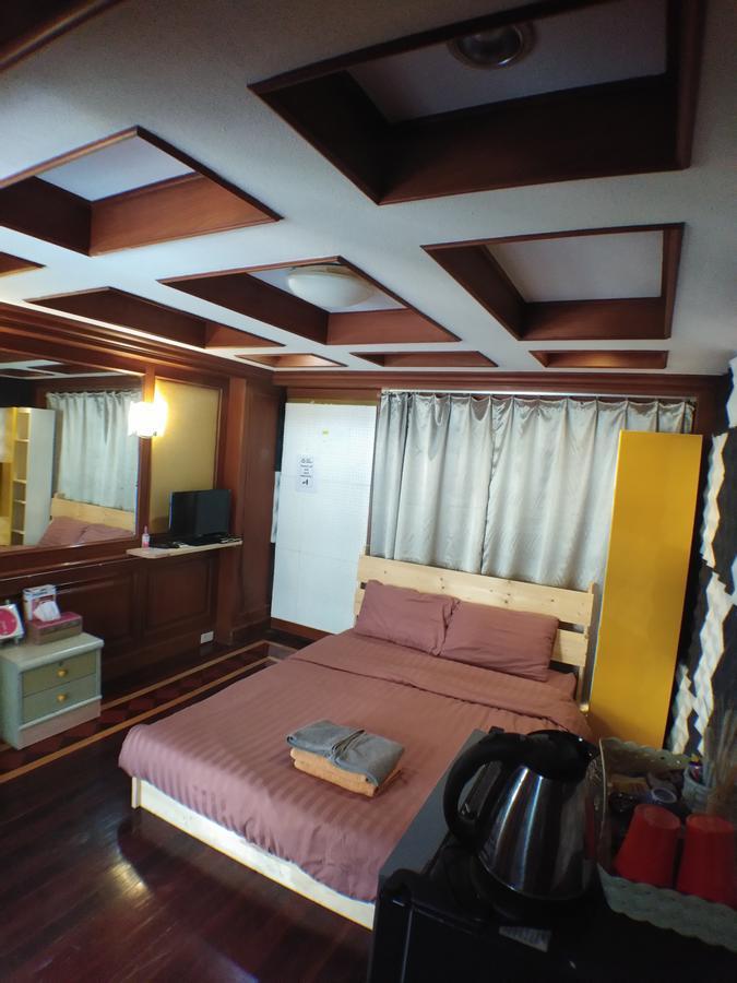 B&B 22 House Bangkok Exteriör bild